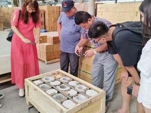 Vietnamese customer