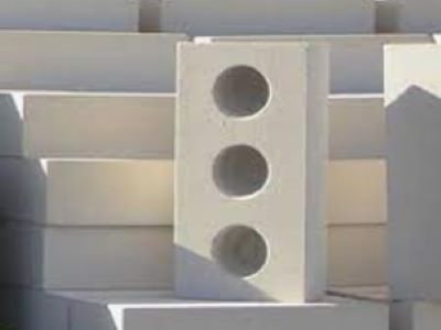 Calcium-free Silica Bricks
