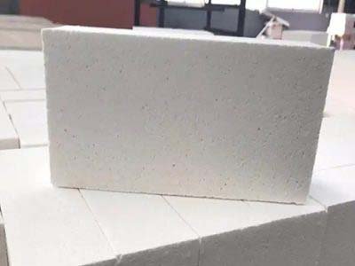 Corundum bricks