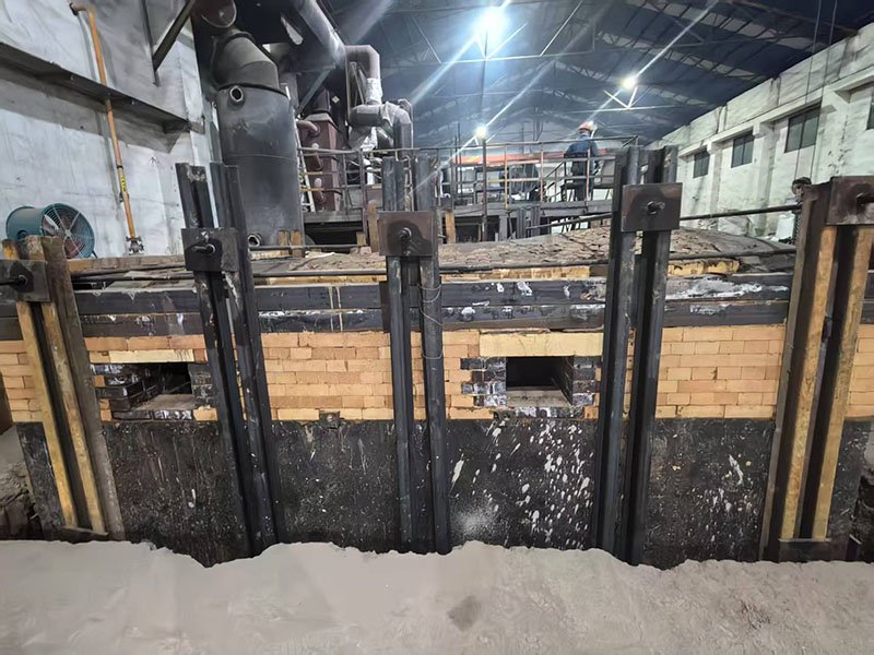 reverberatory furnace