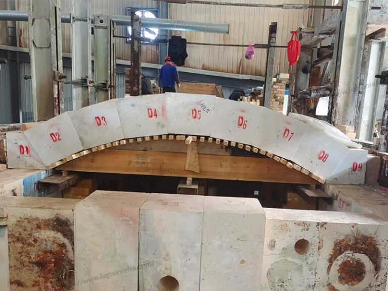 Construction of glass kilns